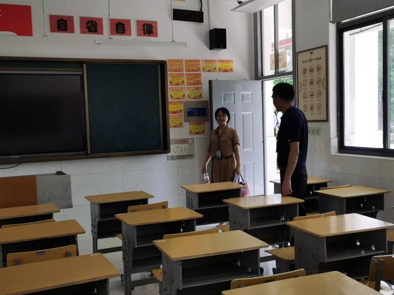 教室.jpg 教室.jpg